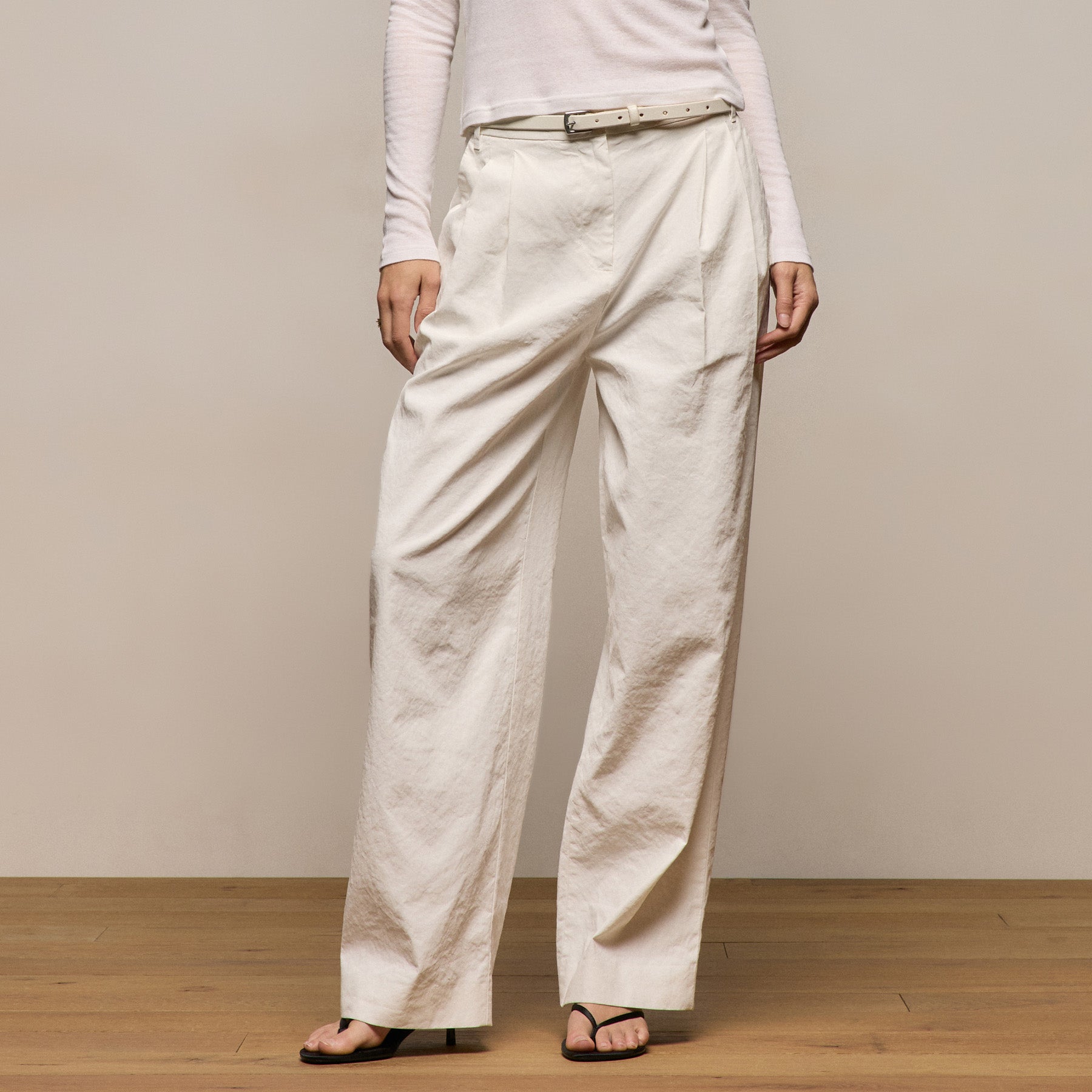 Linen Cotton Pleated Trouser in Off White | James Perse Los Angeles