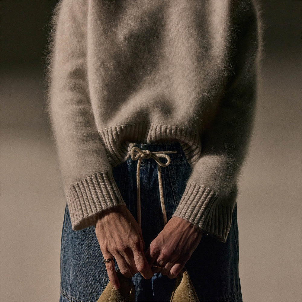 Fuzzy Cashmere Crew Neck in Pearl | James Perse Los Angeles