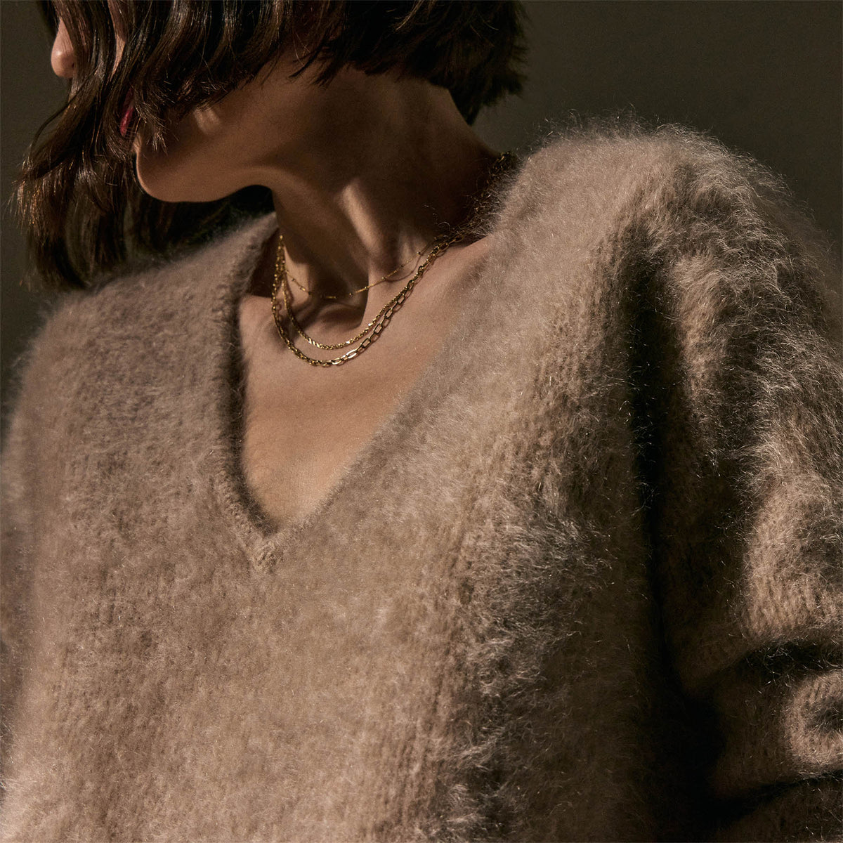 Fuzzy Cashmere Vneck in Soft Beige | James Perse Los Angeles