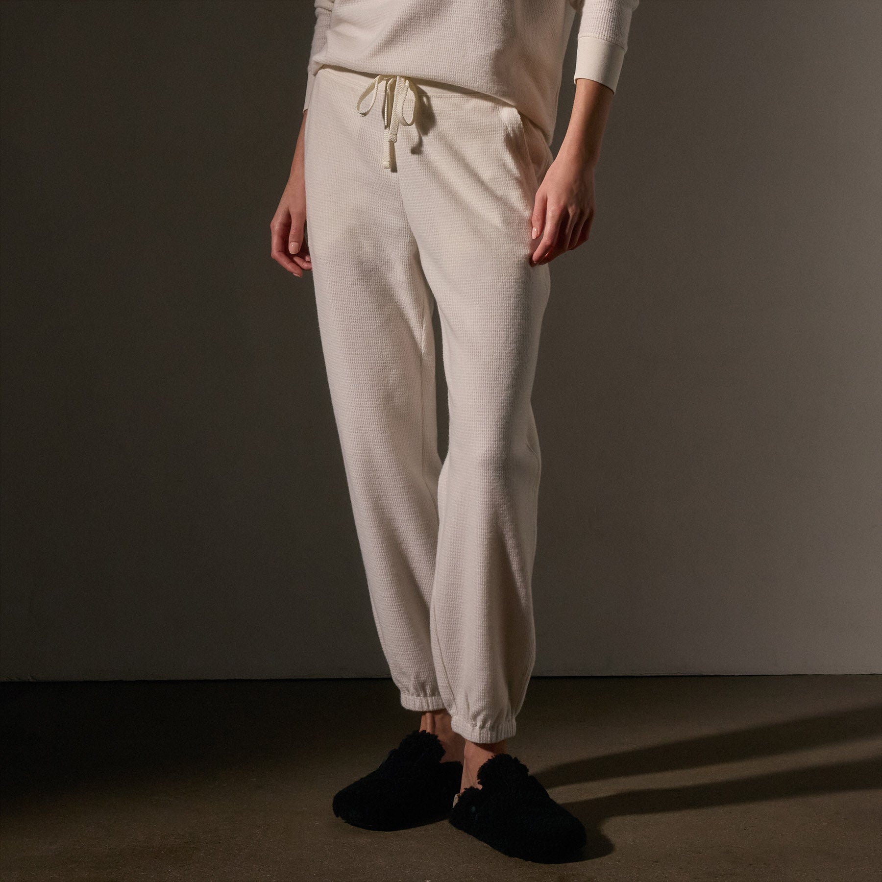 Brushed Thermal Sweat Pant  in Oyster | James Perse Los Angeles