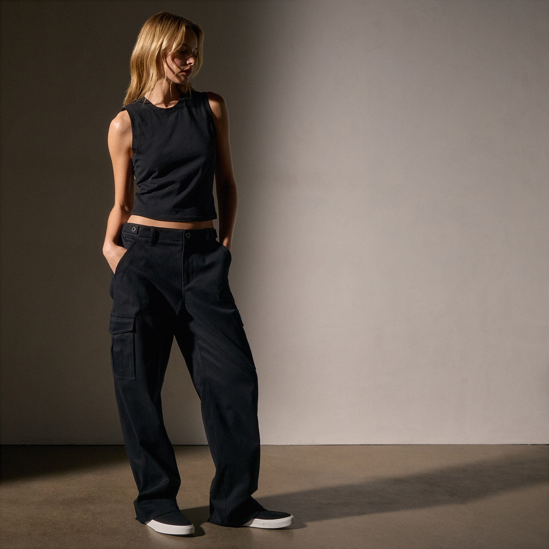 Cashmere Touch Cargo Pant - Black | James Perse Los Angeles