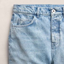 Relaxed Fit Jean in Light Blue Wash | James Perse Los Angeles