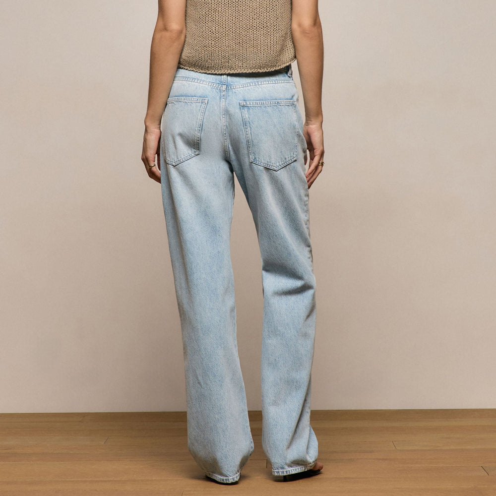 Relaxed Fit Jean in Light Blue Wash | James Perse Los Angeles