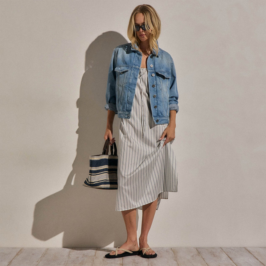 Denim Trucker Jacket in Sky Wash | James Perse Los Angeles