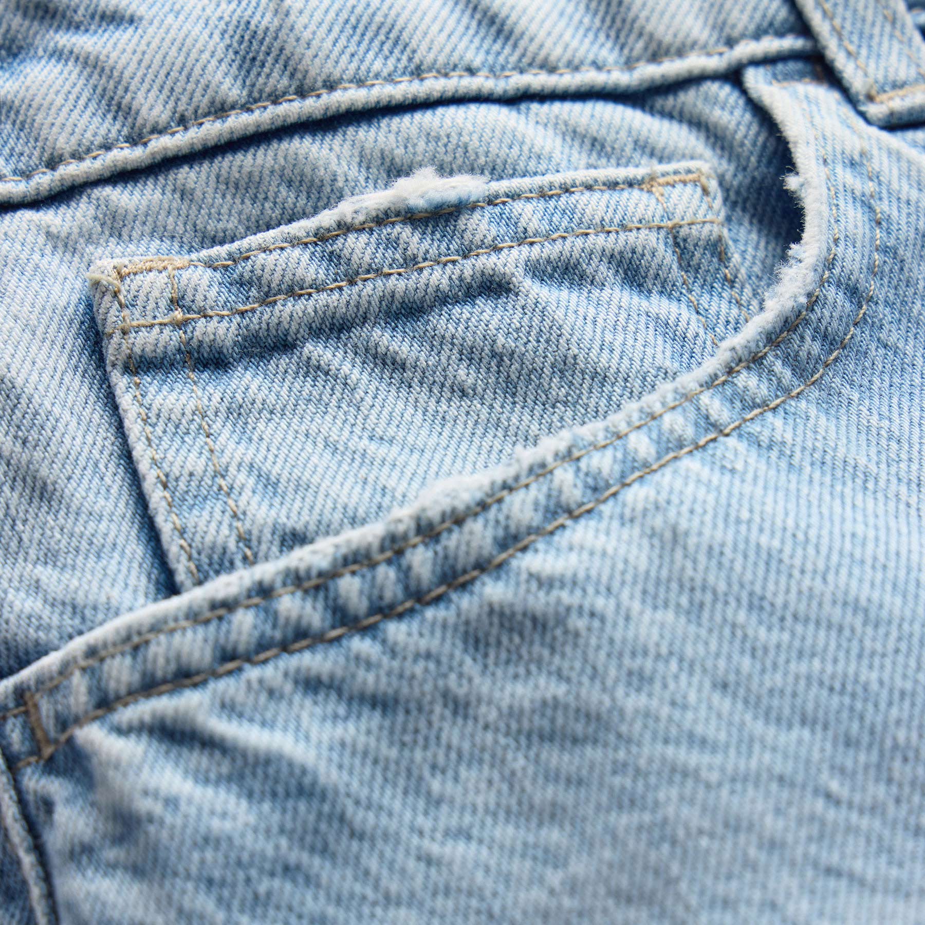 Relaxed Jort in Light Blue Wash | James Perse Los Angeles