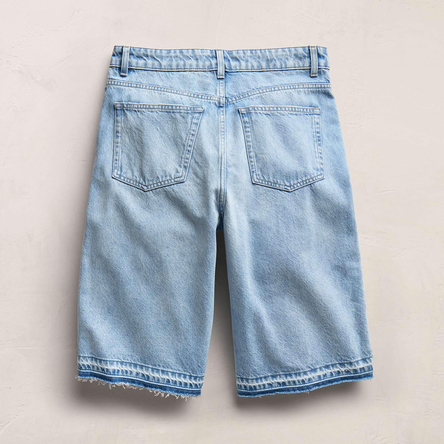 Relaxed Jort in Light Blue Wash | James Perse Los Angeles