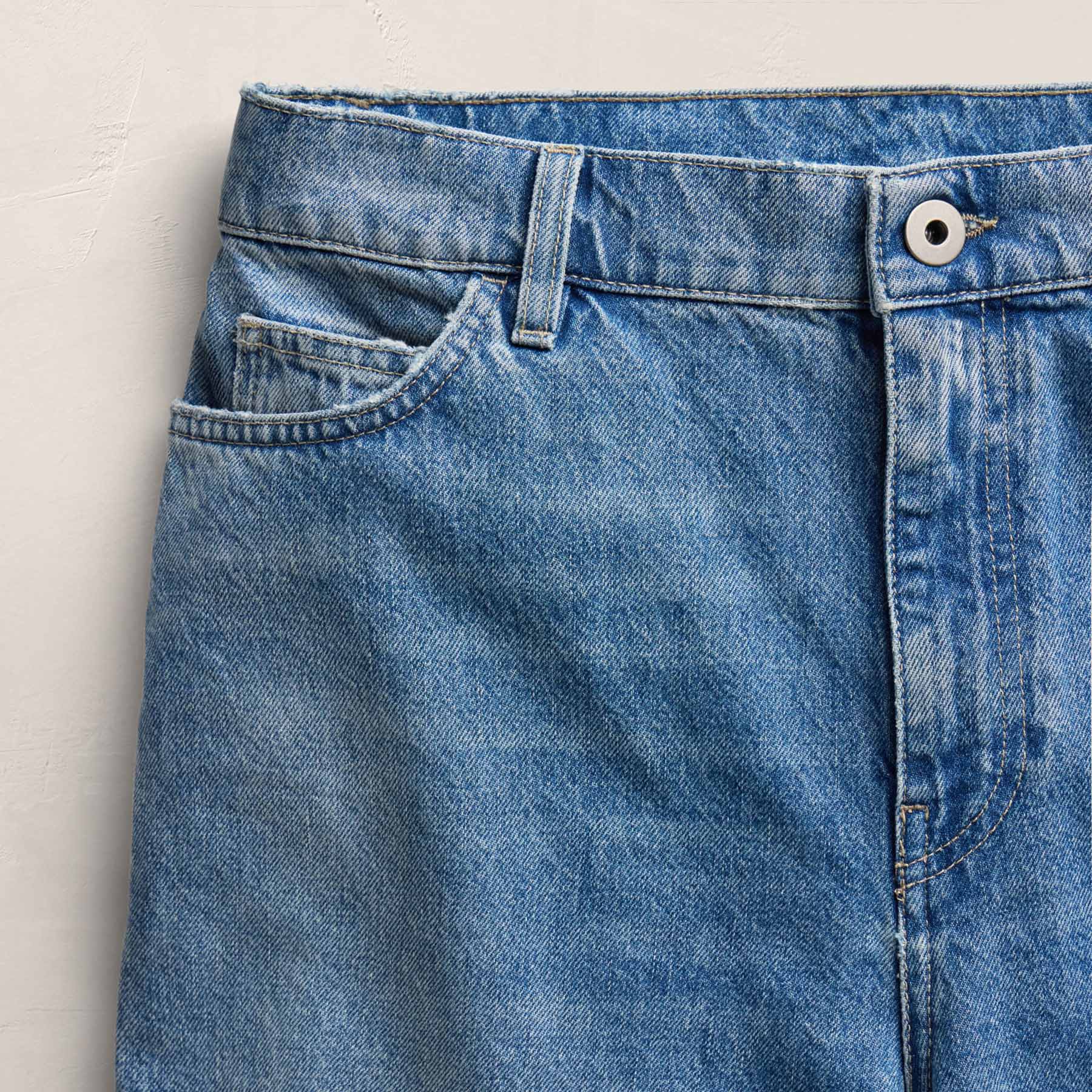 Denim Wide Leg Bermuda Short in Sky Wash | James Perse Los Angeles