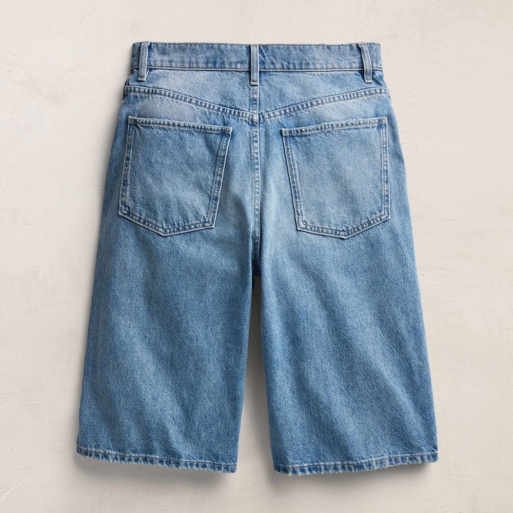 Denim Wide Leg Bermuda Short in Sky Wash | James Perse Los Angeles