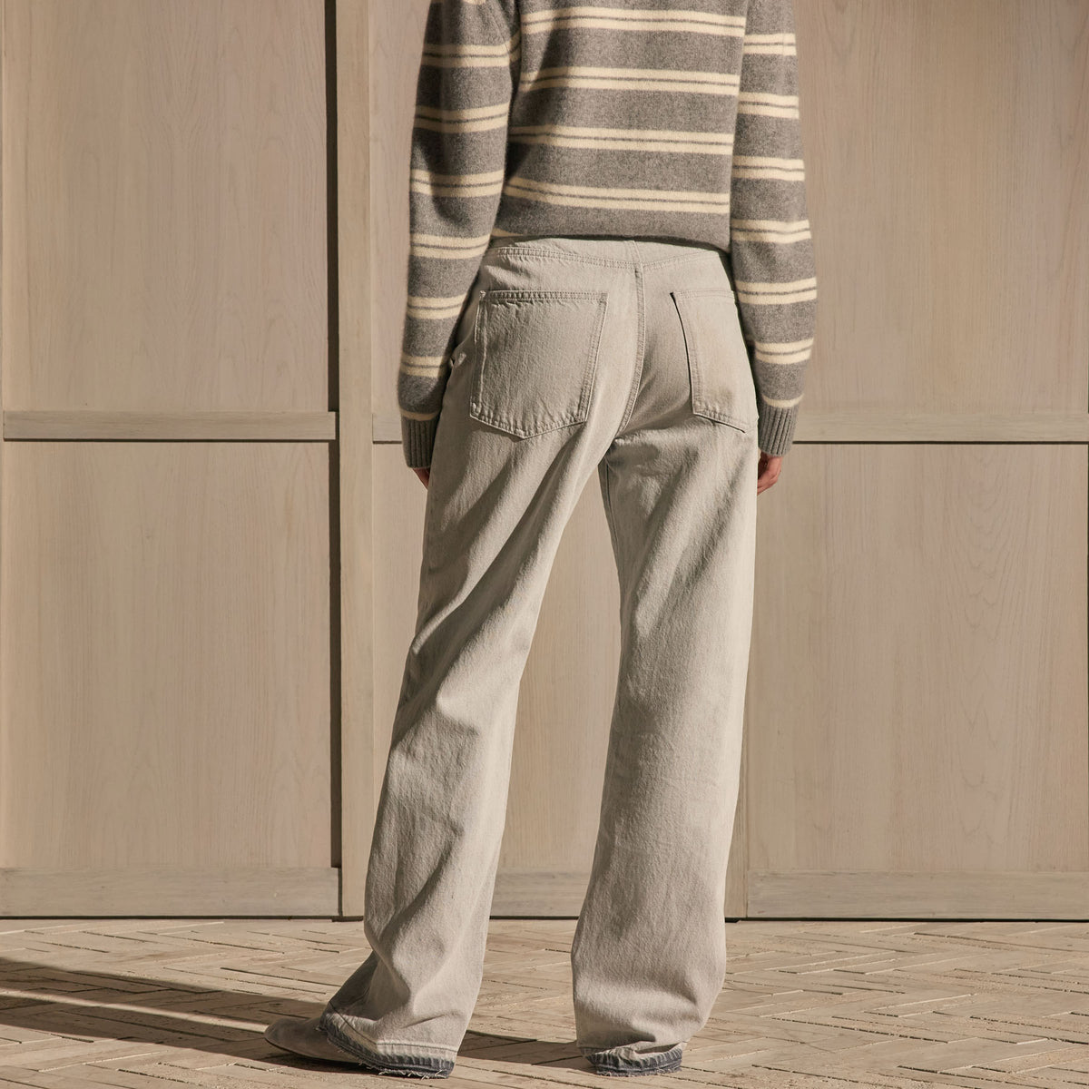 Relaxed Jean - Light Grey Wash | James Perse Los Angeles