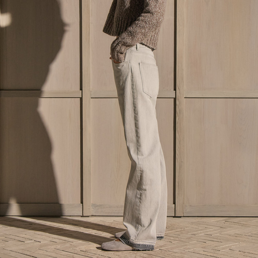 Relaxed Straight Jean - Light Grey Wash