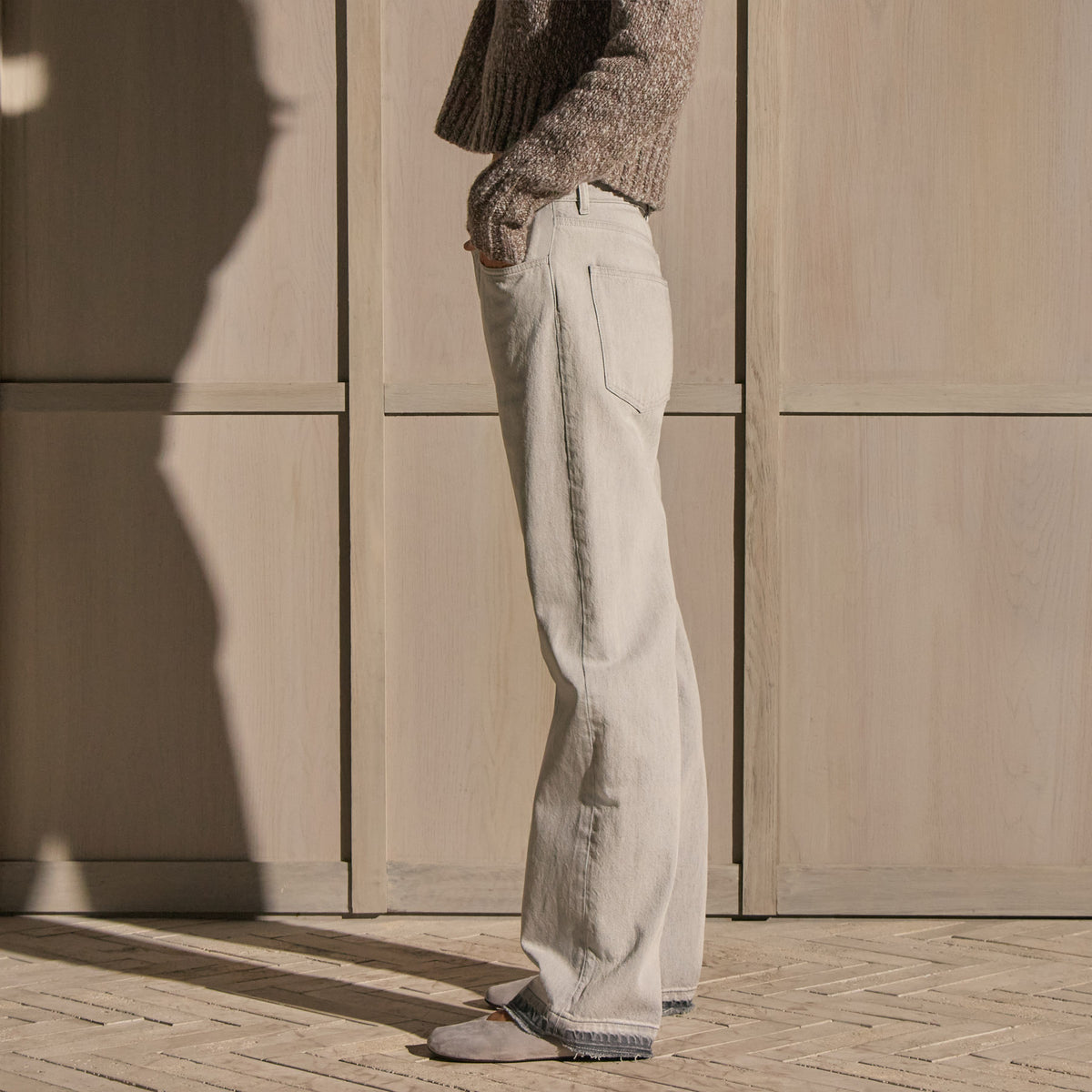 Relaxed Straight Jean - Light Grey Wash