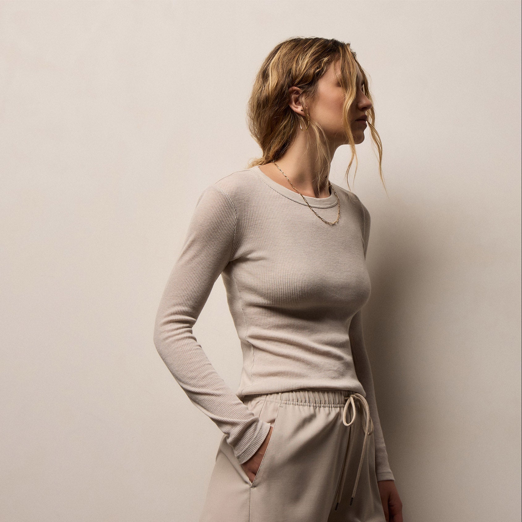 Cotton Gauze Ribbed Long Sleeve Crew in Salt | James Perse Los Angeles