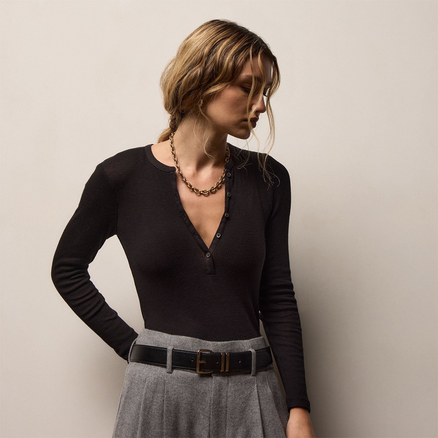 Cotton Gauze Ribbed Henley in Black | James Perse Los Angeles