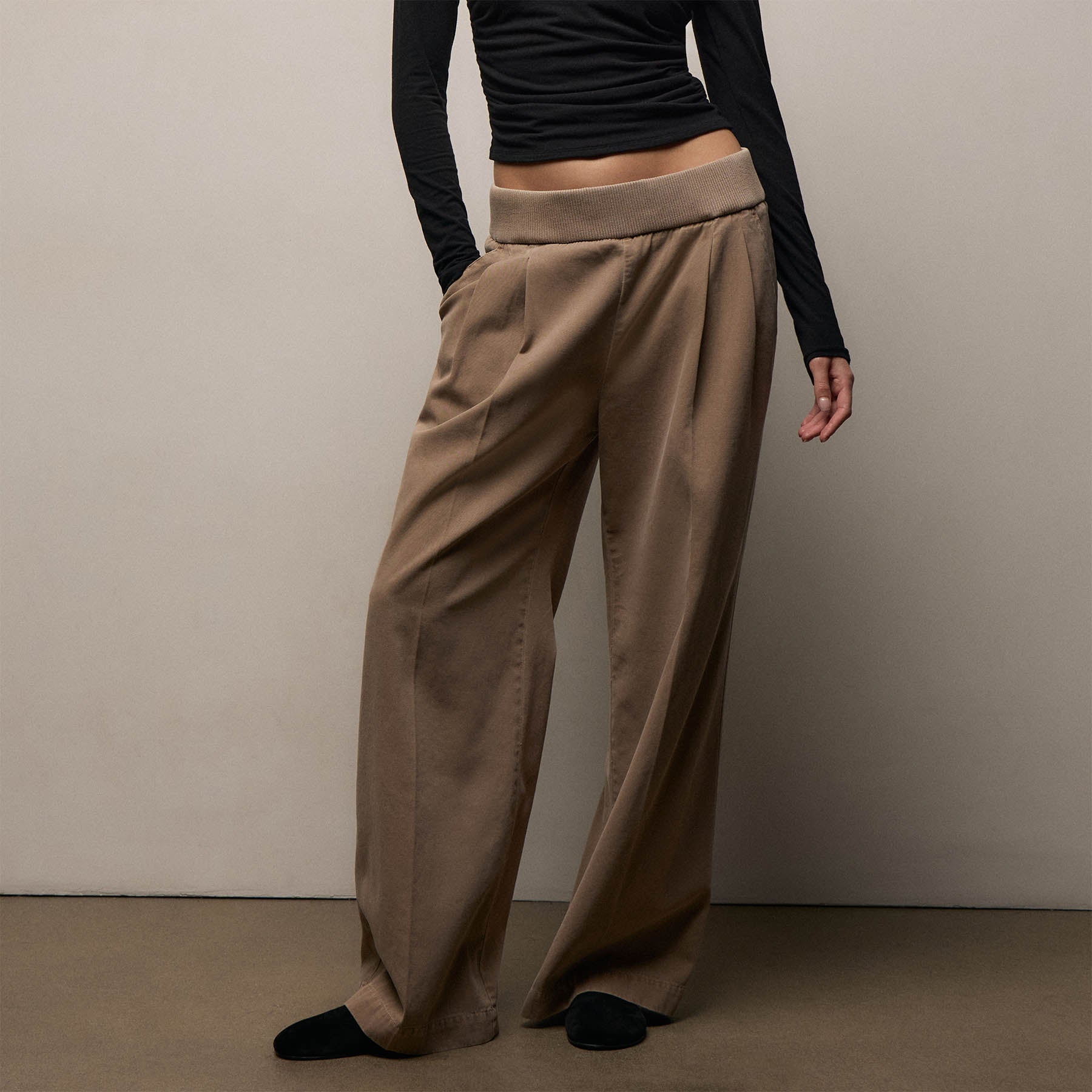 Ribbed Waist Wide Leg Pant in Coffee Pigment | James Perse Los Angeles