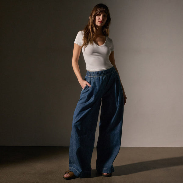 Pleated Denim Pant in Medium Wash | James Perse Los Angeles