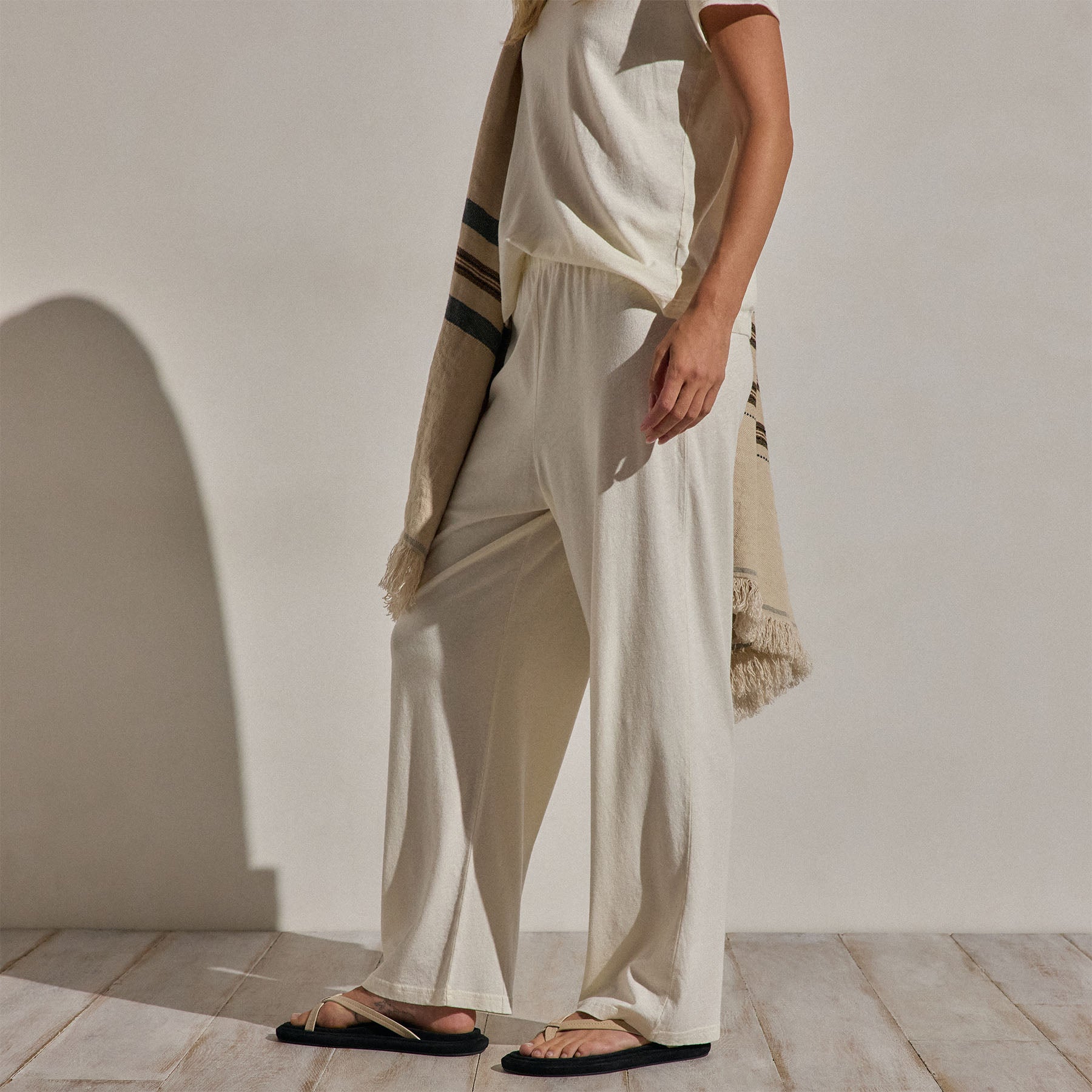 Cotton Linen Pull On Pant in Ecru | James Perse Los Angeles