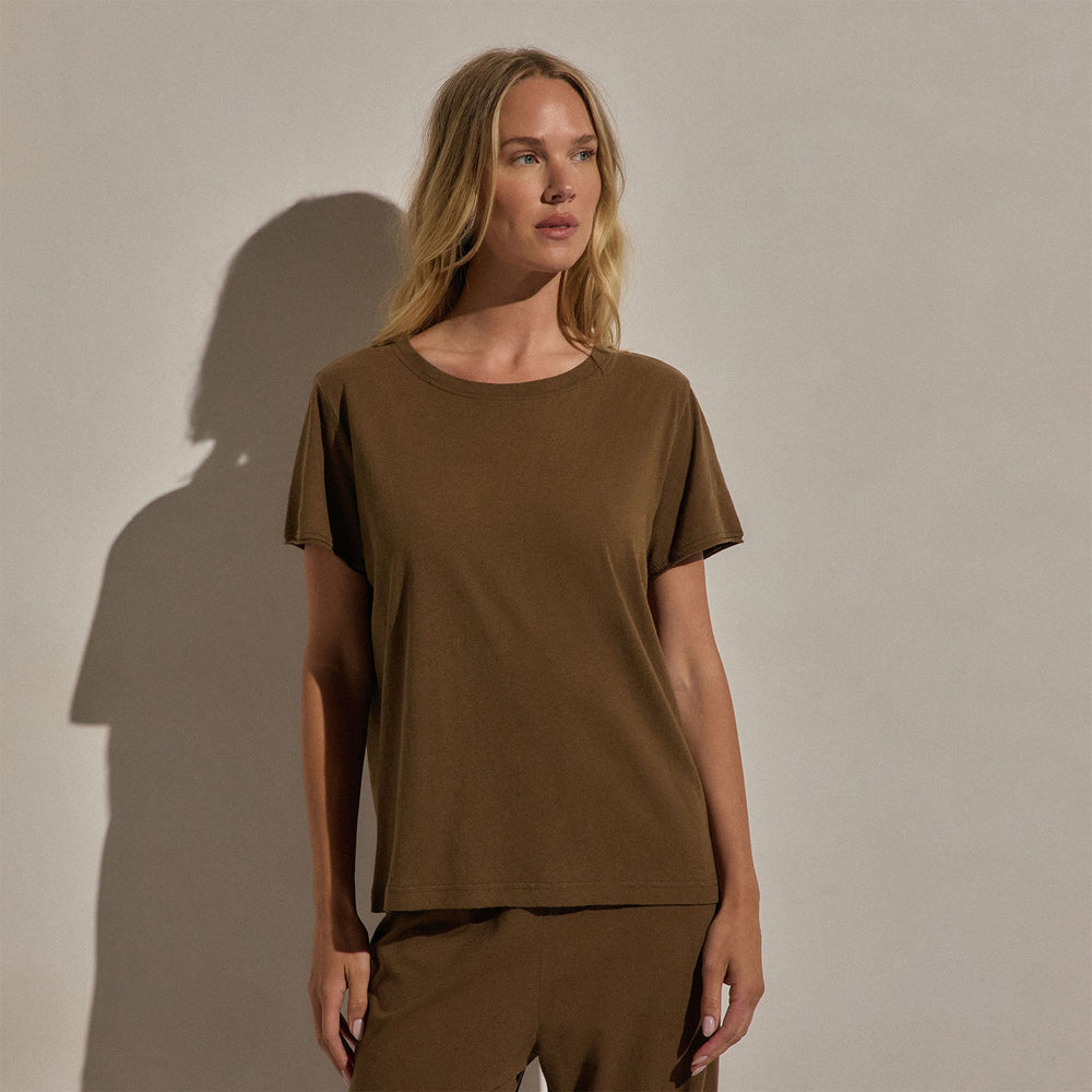 Cotton Linen Lounge Tee in Cocoa | James Perse Los Angeles