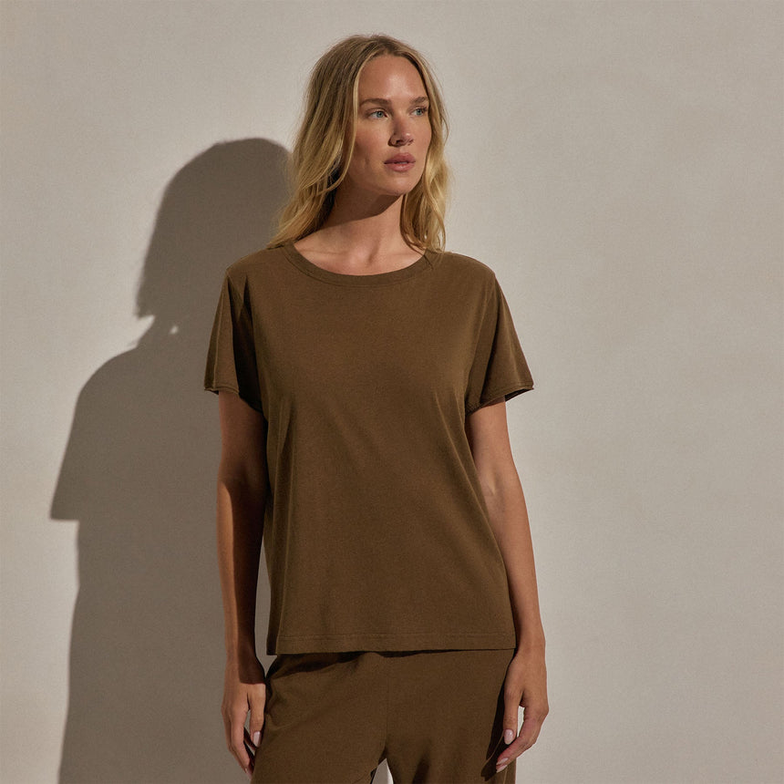 Cotton Linen Lounge Tee in Cocoa | James Perse Los Angeles