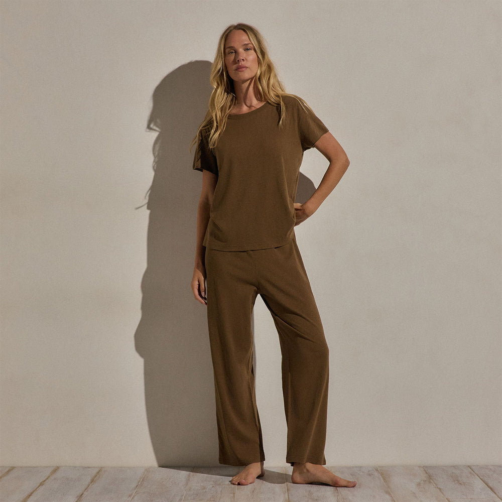 Cotton Linen Lounge Tee in Cocoa | James Perse Los Angeles
