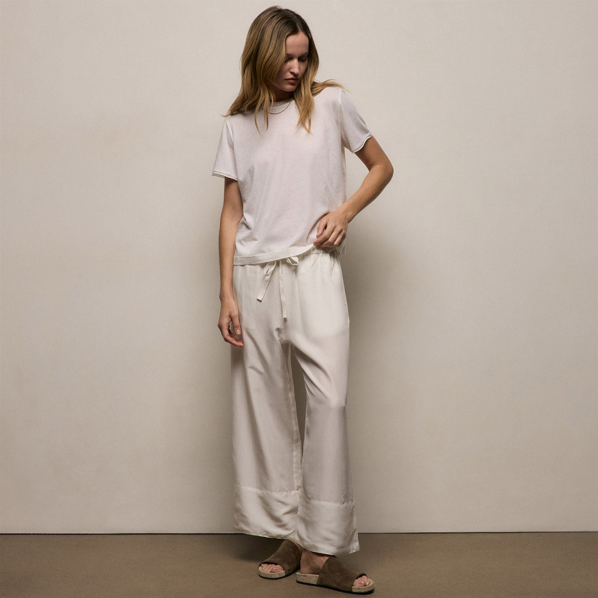 Cotton Cashmere Tee in Off White | James Perse Los Angeles