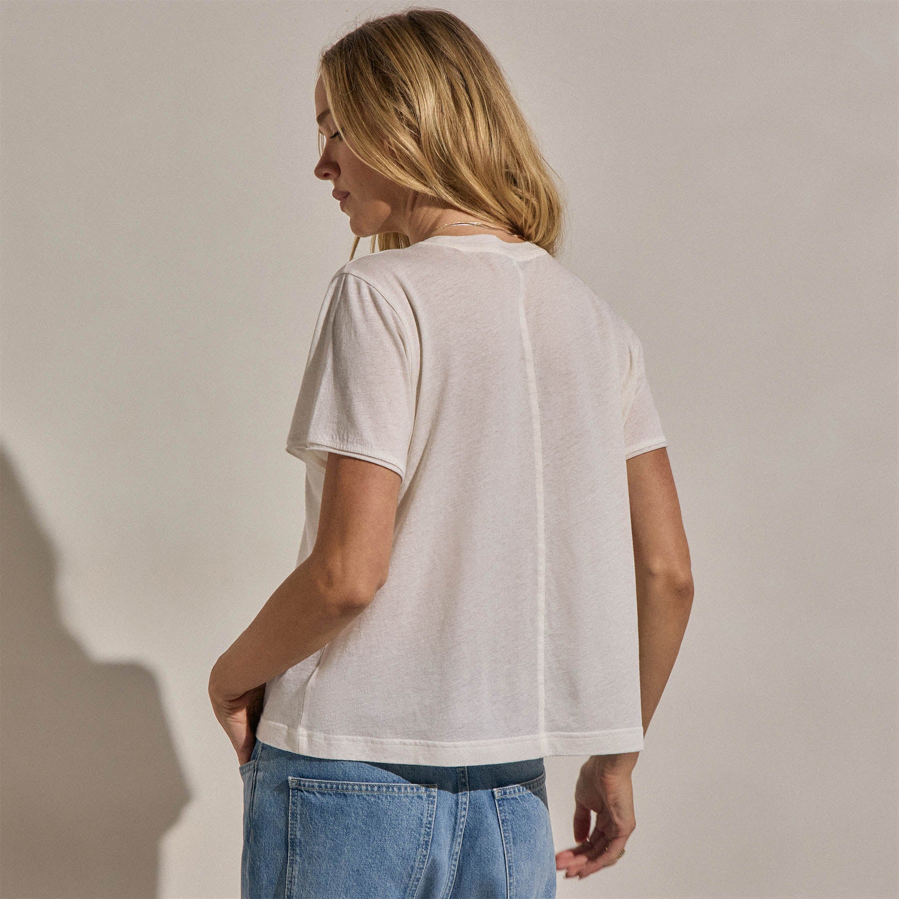 Cotton Cashmere Tee in White | James Perse Los Angeles