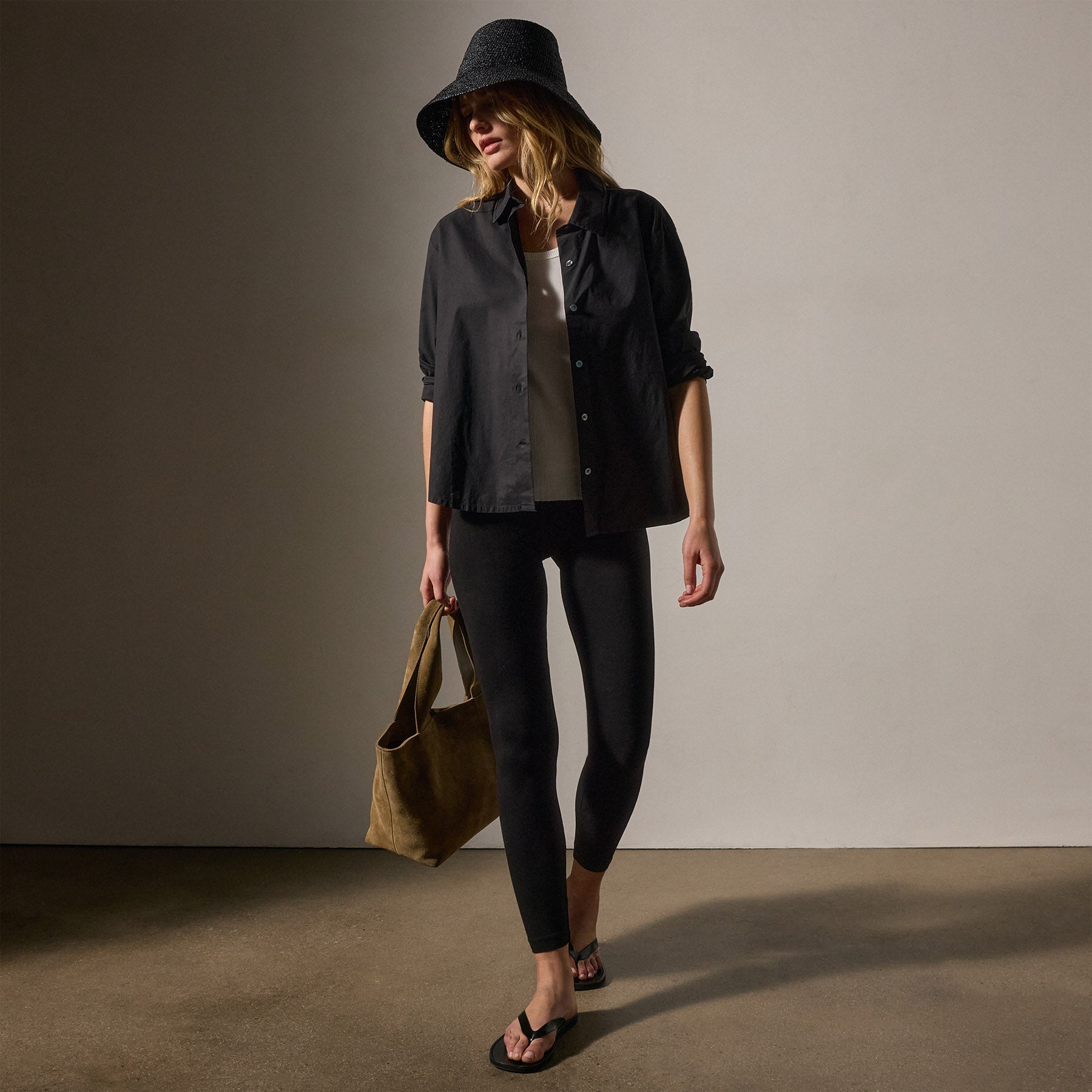 Stretch Poplin Shirt in Black | James Perse Los Angeles