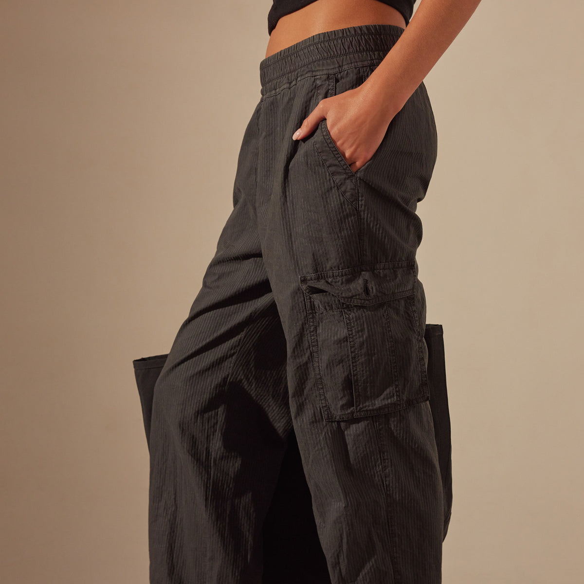 Seersucker Cargo Pant in Magma Pigment | James Perse Los Angeles