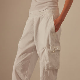 Seersucker Cargo Pant in White | James Perse Los Angeles