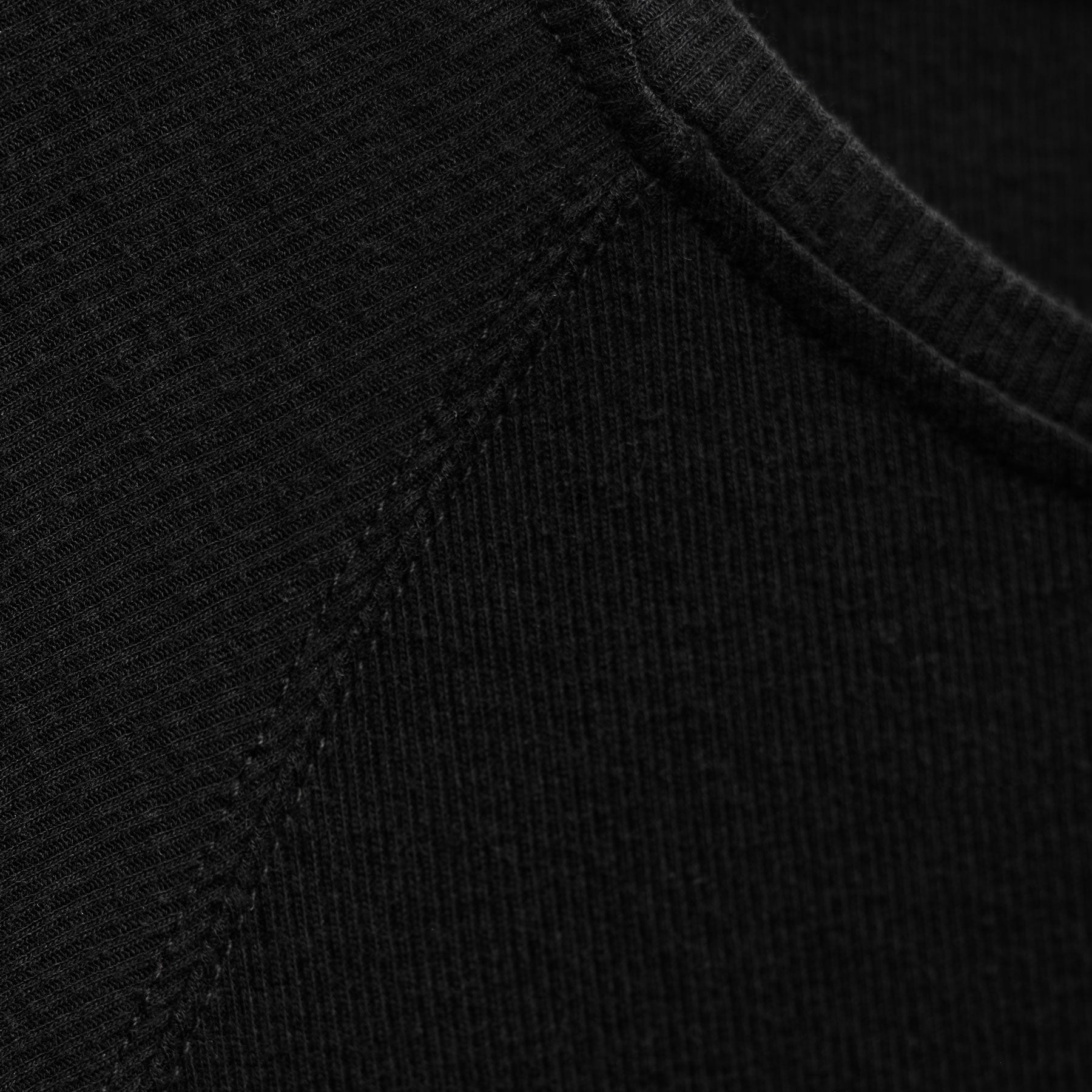 Cotton Cashmere Ribbed Raglan Tee in Black | James Perse Los Angeles