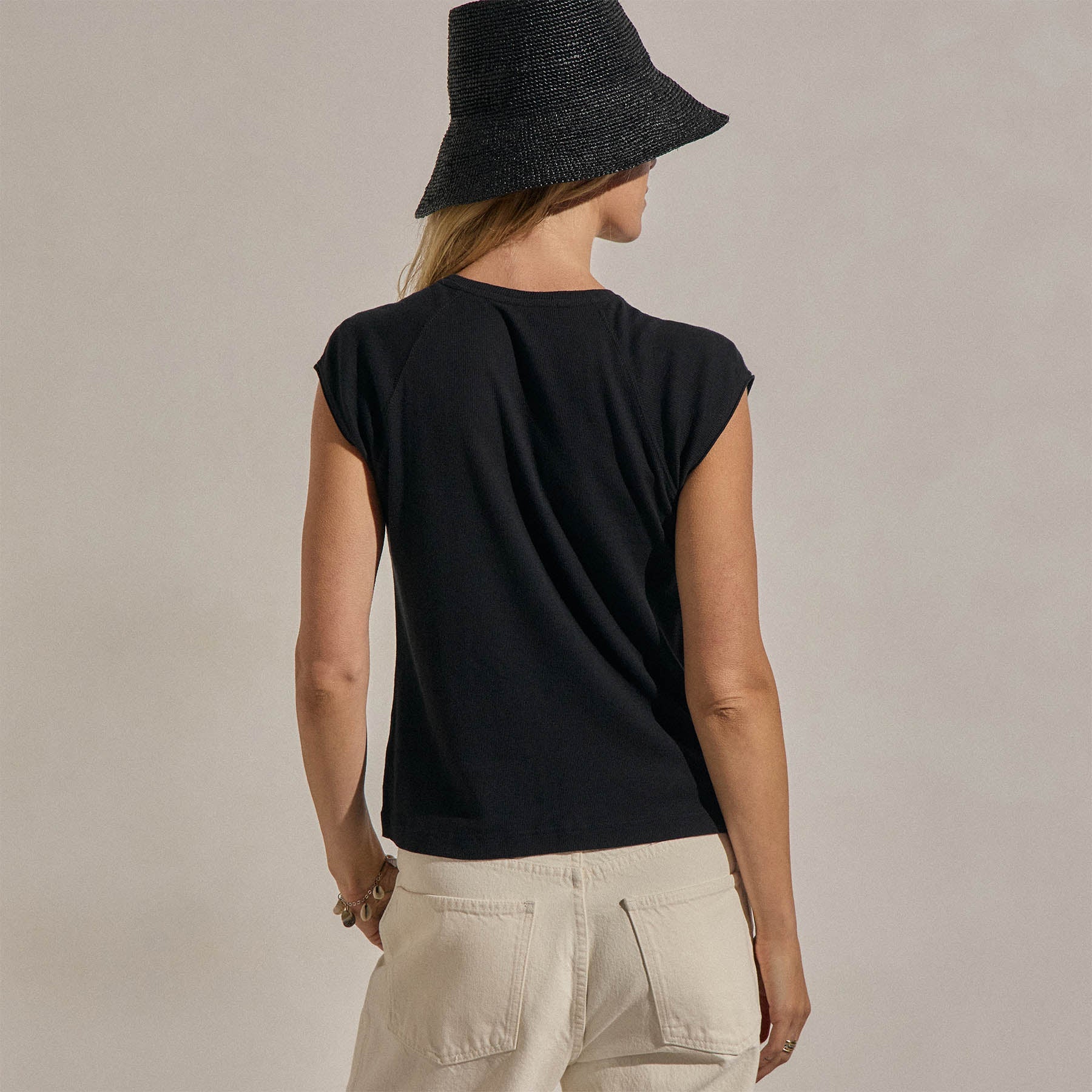 Cotton Cashmere Ribbed Raglan Tee in Black | James Perse Los Angeles
