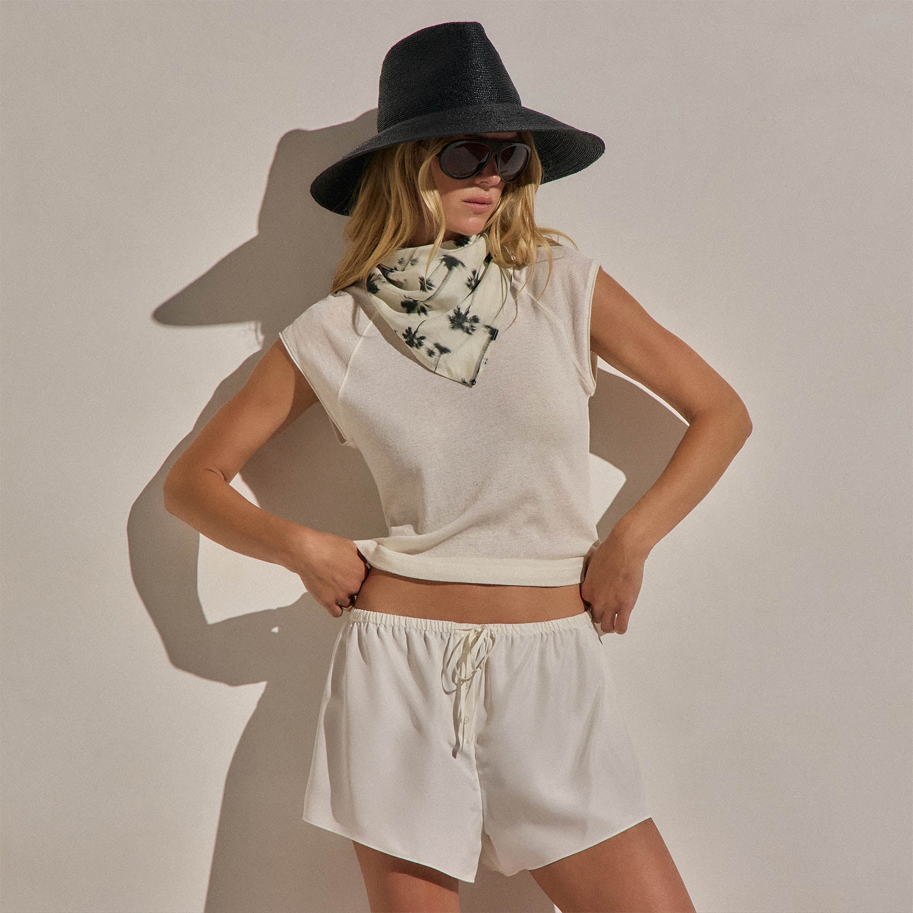 Cotton Cashmere Ribbed Raglan Tee in White | James Perse Los Angeles
