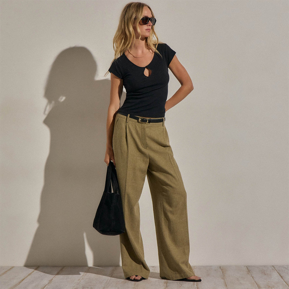 Cotton Cashmere Keyhole Tee in Black | James Perse Los Angeles