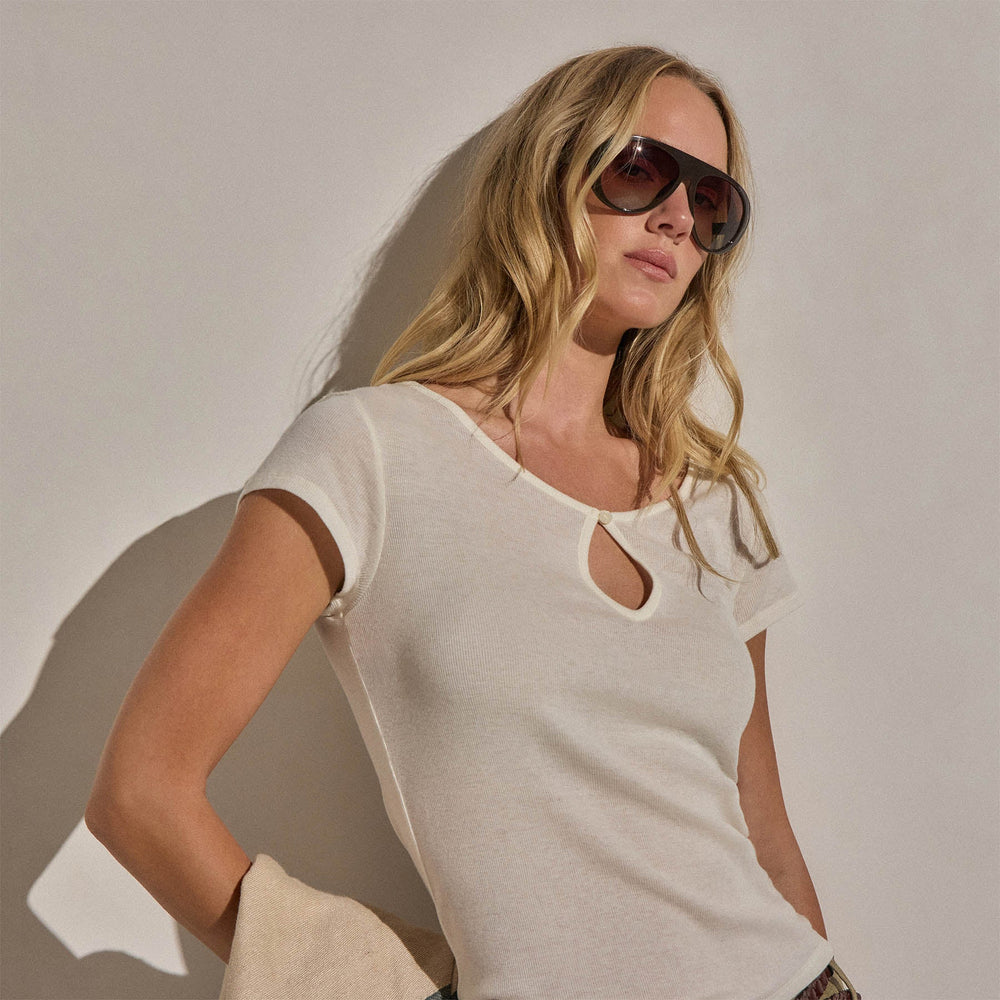 Cotton Cashmere Keyhole Tee in White | James Perse Los Angeles