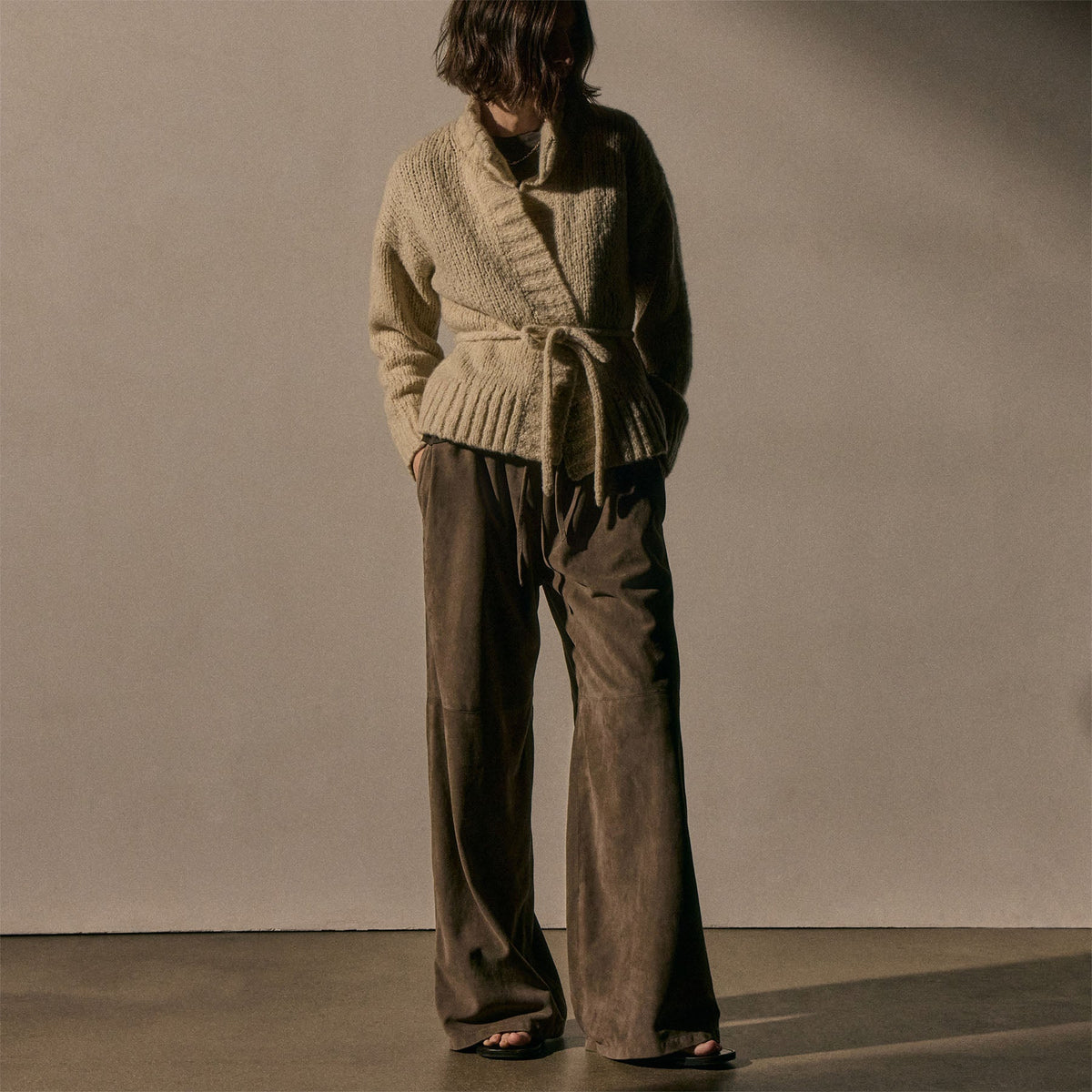 Chnky Knt Cashmere Silk Tie Crdgn in Biscotti | James Perse Los Angeles