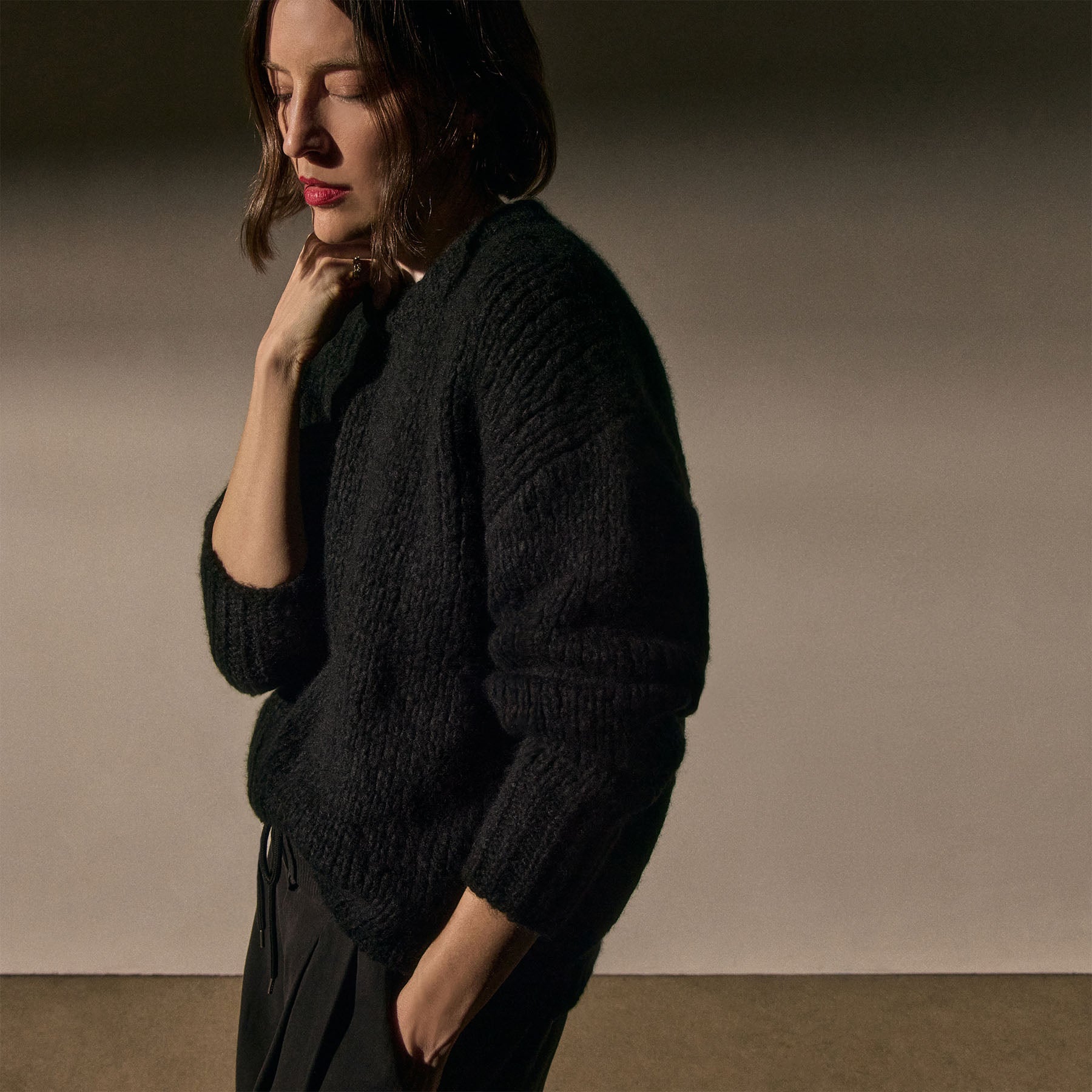 Cashmere Silk Crew Neck in Black | James Perse Los Angeles