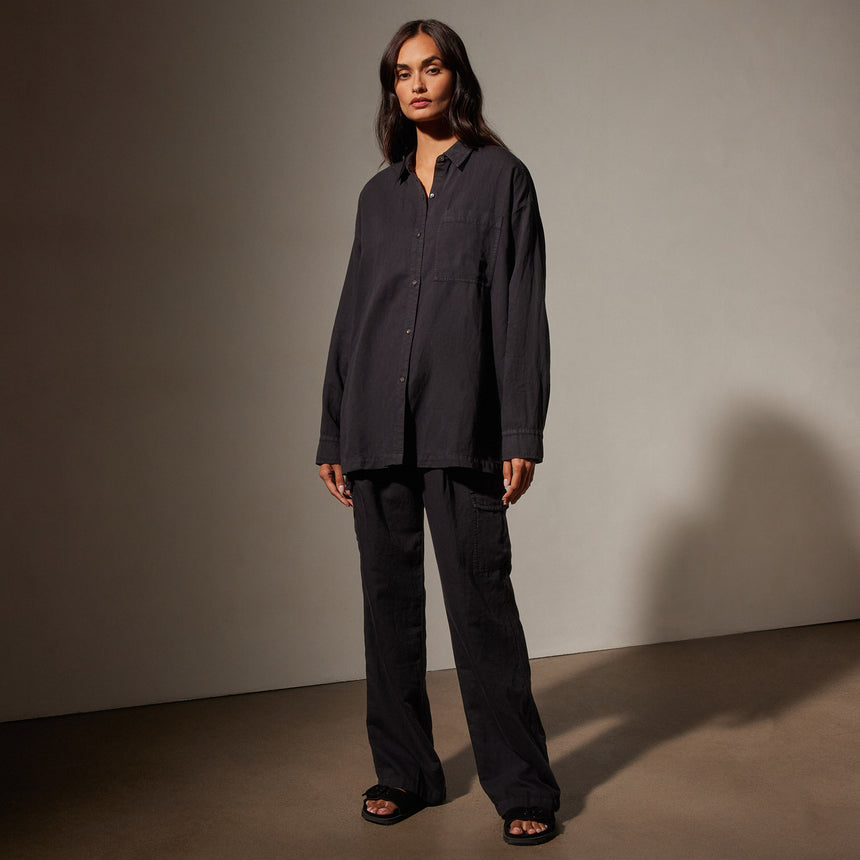 Cotton Twill Tunic Shirt in Black | James Perse Los Angeles