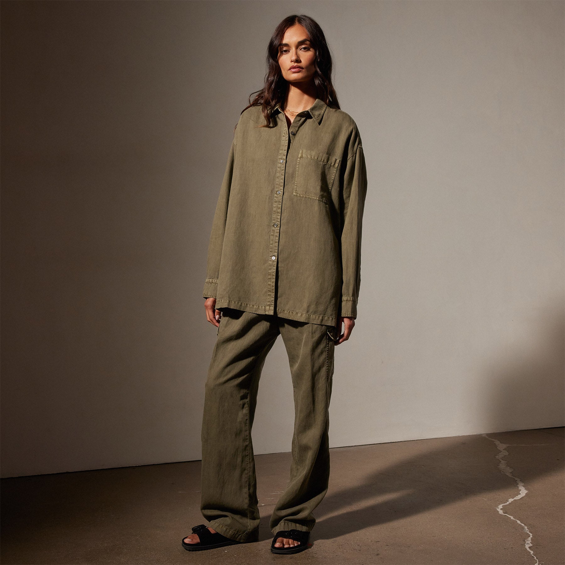 Cotton Twill Tunic Shirt in Trooper Pigment | James Perse Los Angeles