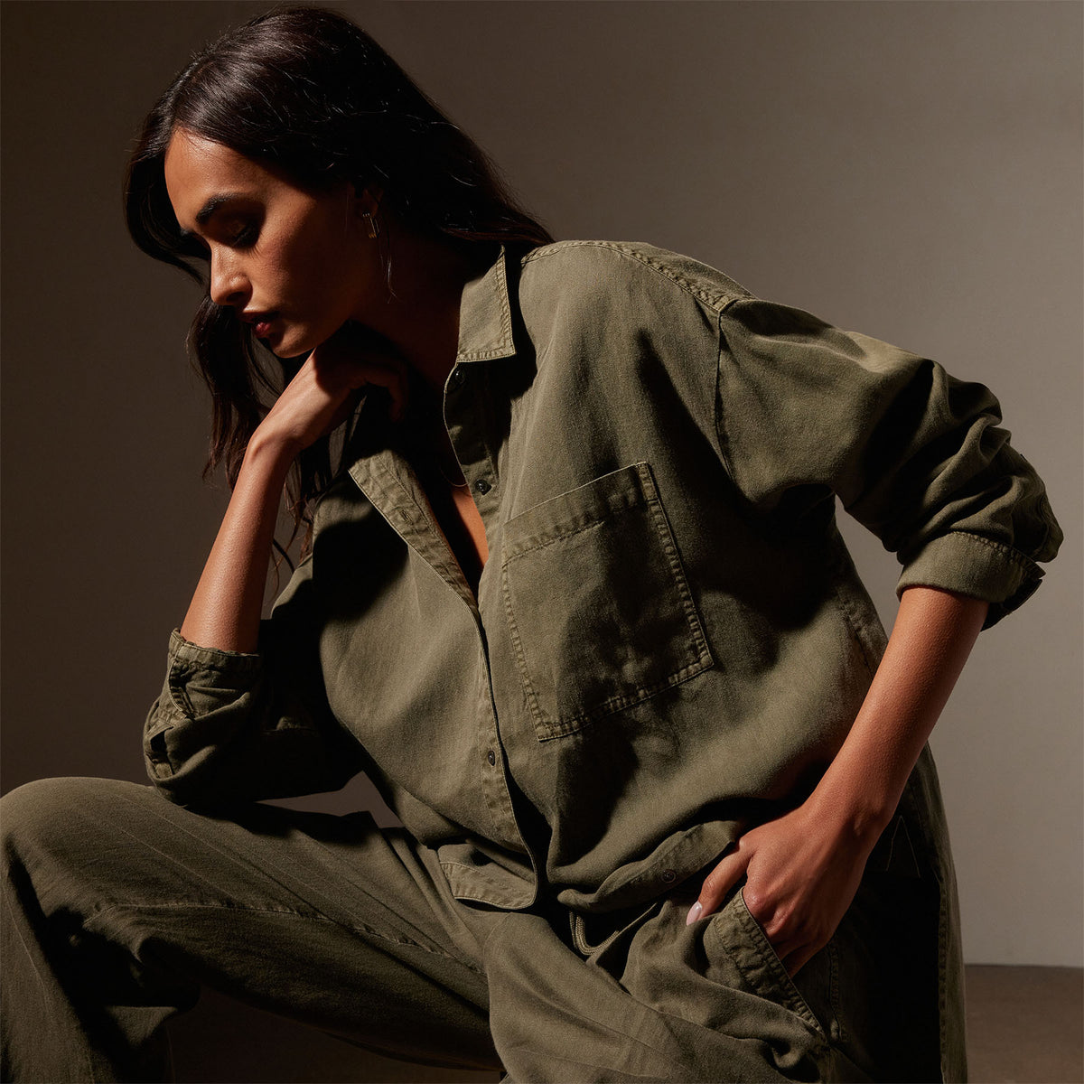 Cotton Twill Tunic Shirt in Trooper Pigment | James Perse Los Angeles