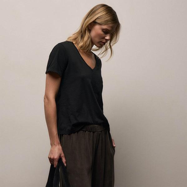 Luxe Lotus Jersey V Neck in Black | James Perse Los Angeles