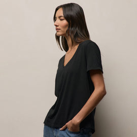 Luxe Lotus Jersey V Neck in Black | James Perse Los Angeles