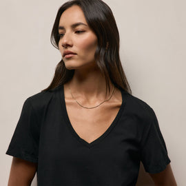 Luxe Lotus Jersey V Neck in Black | James Perse Los Angeles