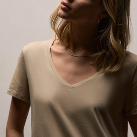 Luxe Lotus Jersey V Neck in Light Khaki | James Perse Los Angeles