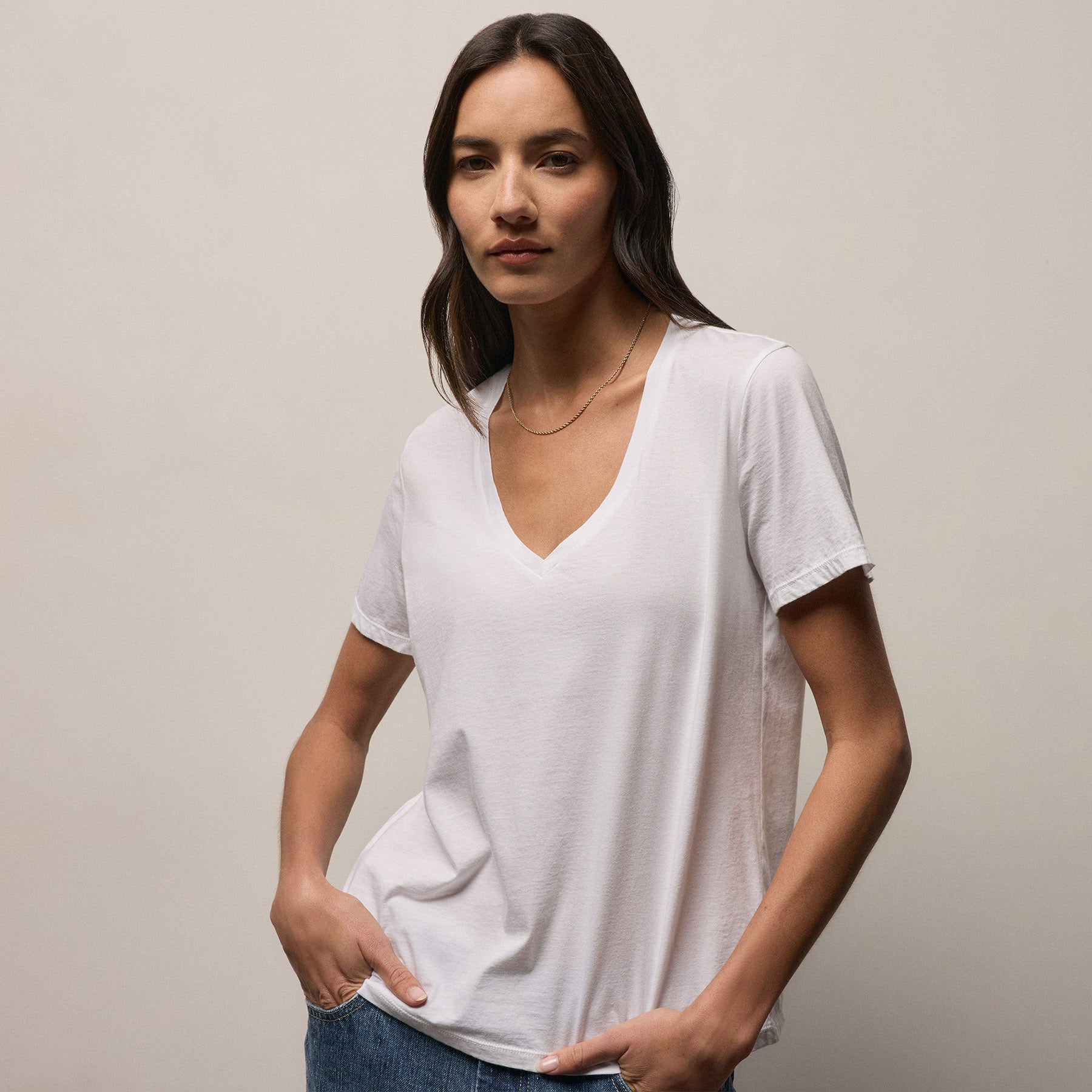 Luxe Lotus Jersey V Neck in White | James Perse Los Angeles