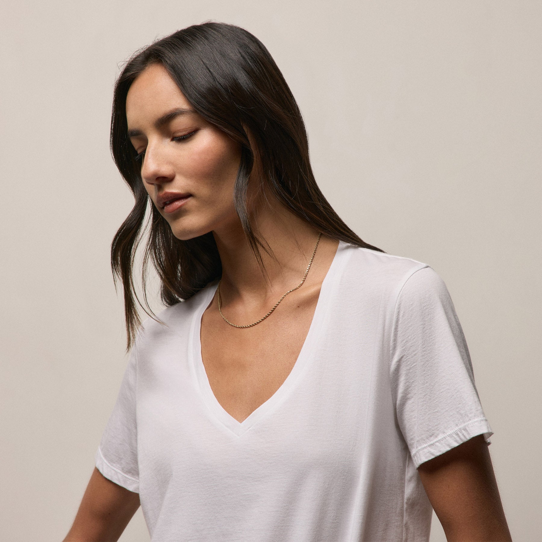 Luxe Lotus Jersey V Neck in White | James Perse Los Angeles