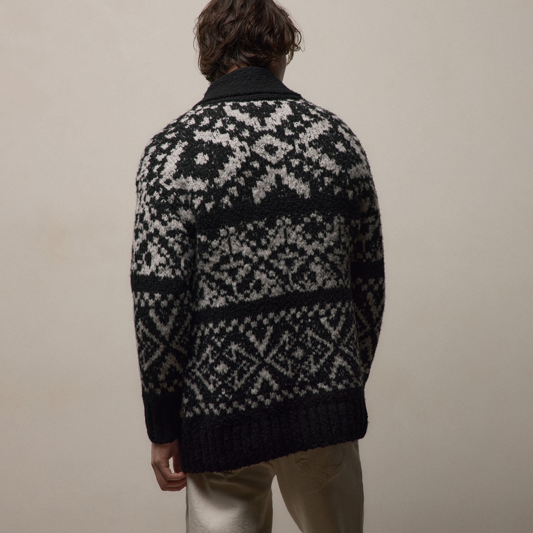 Chalet Intarsia Cardigan In Black/Heather Grey | James Perse Los