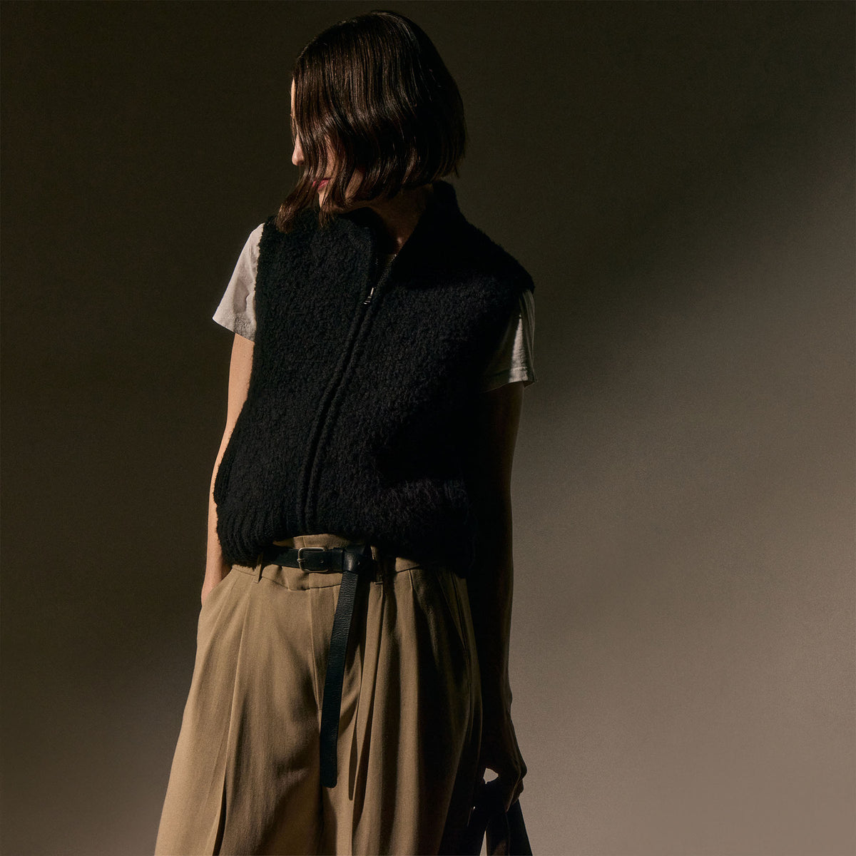 Full Zip Sweater Vest in Black | James Perse Los Angeles