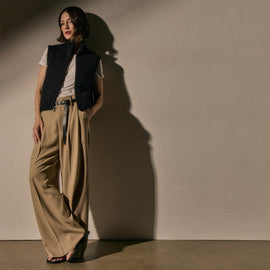 Full Zip Sweater Vest in Black | James Perse Los Angeles