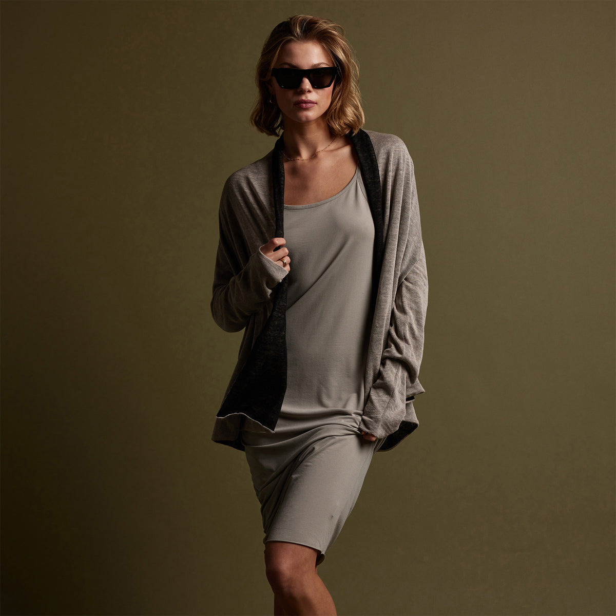 Dunes linen Cardigan  in Natural/Black | James Perse Los Angeles