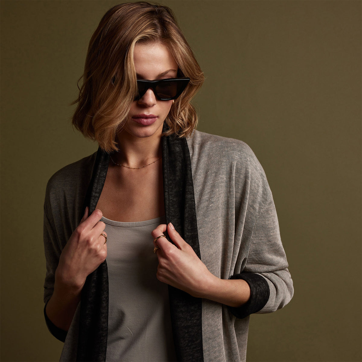 Dunes linen Cardigan  in Natural/Black | James Perse Los Angeles