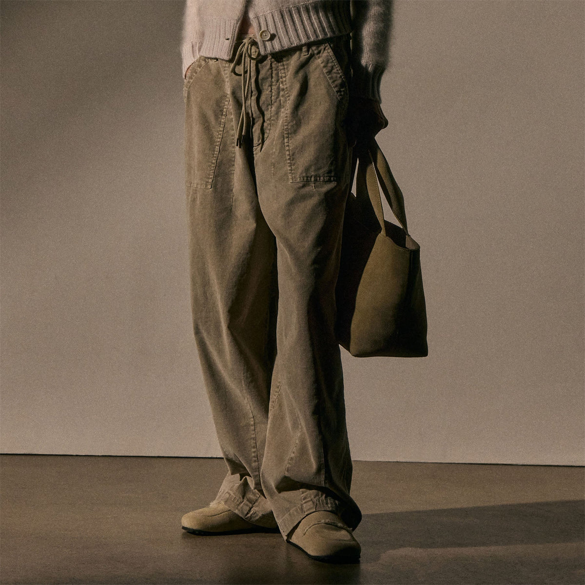 Fine Wale Stch Cord Mltry Pant in Silt Pigment | James Perse Los Angeles
